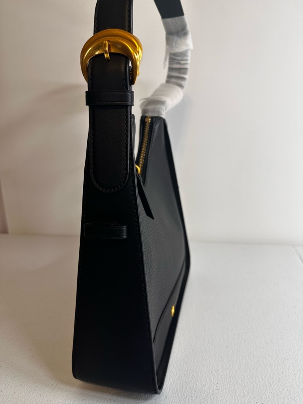 Donna Karan Cedarhurst Black Leather Hobo Bag Gold Hardware Shoulder Bag NWT - Picture 5 of 11